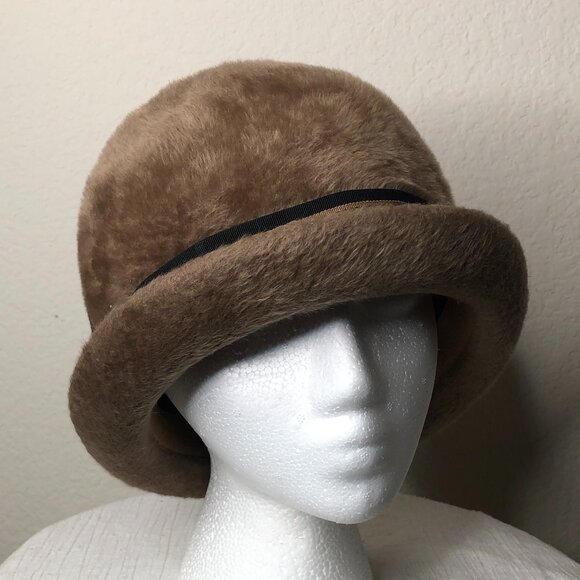 Mr. John Classic Accessories - GORGEOUS, Vintage 1960's "Mr. John" Ladies Hat "La Vienne"